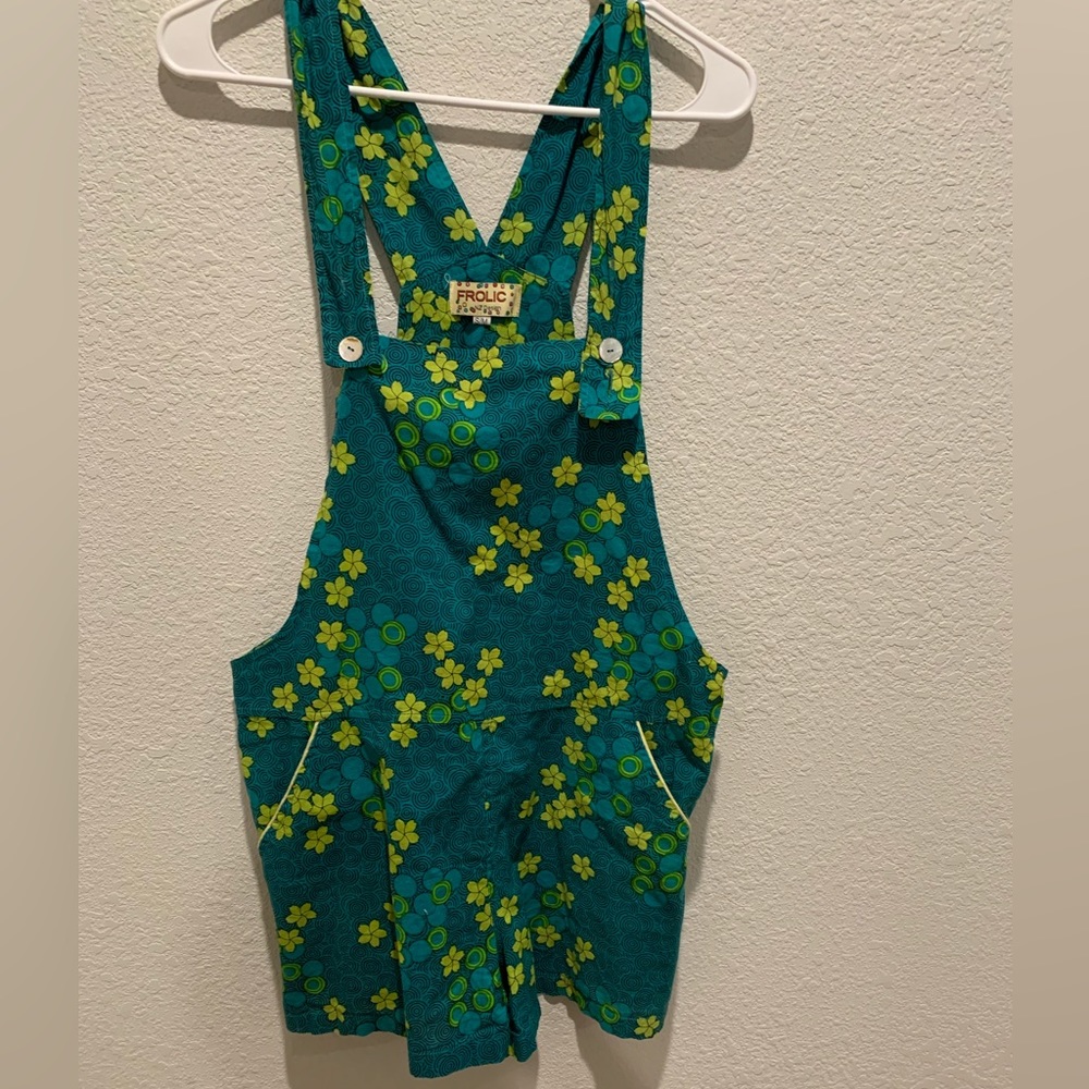 Cute New Zealand short overalls/dungarees